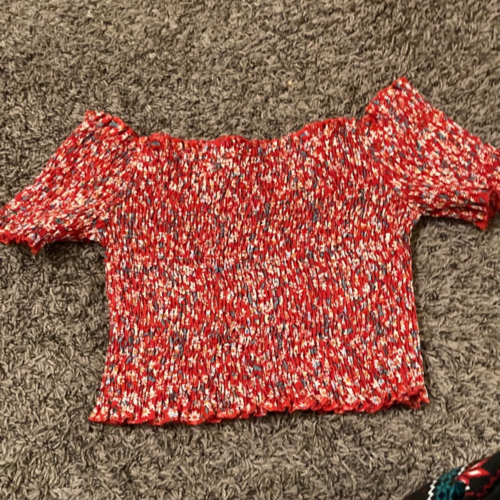 Red crop top size small
